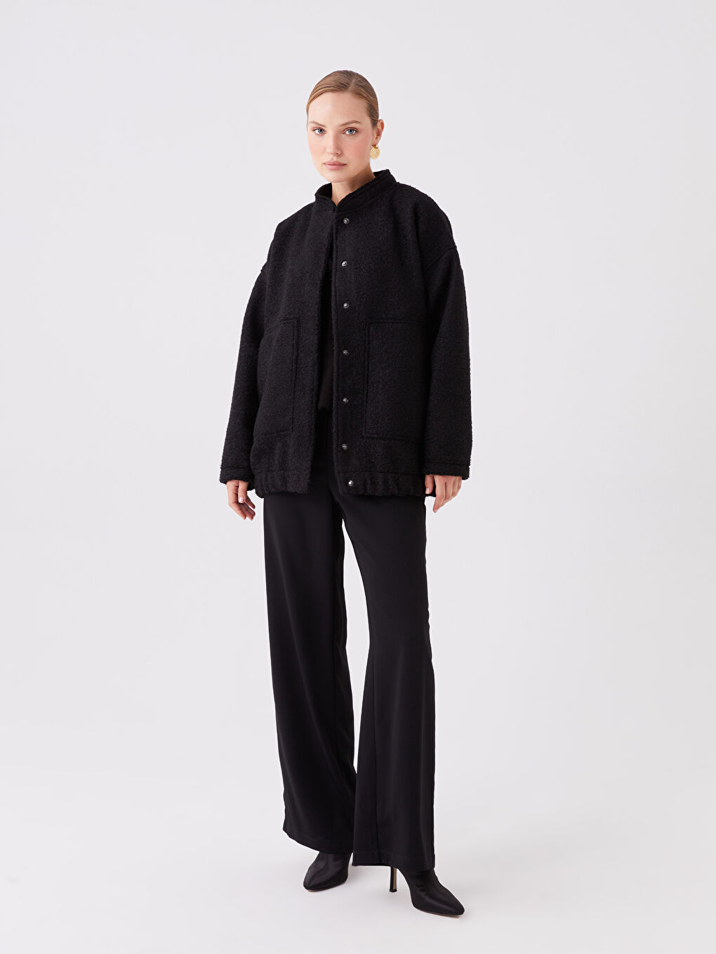 Siyah Dik Yaka Düz Oversize Kadın Kaşe Kaban-2