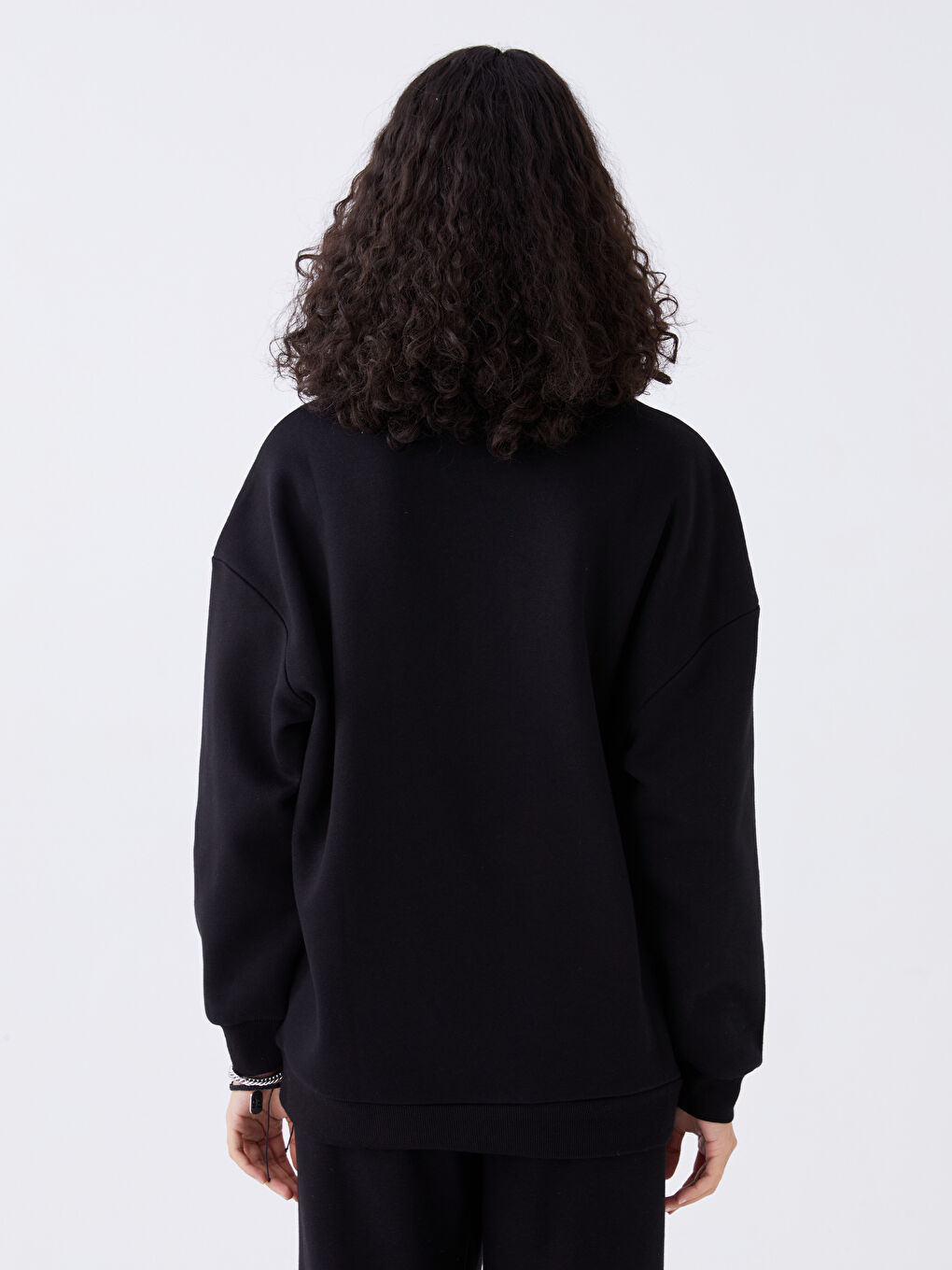 LCW Vision Siyah Bisiklet Yaka Baskılı Oversize Kadın Kalın Sweatshirt - 4