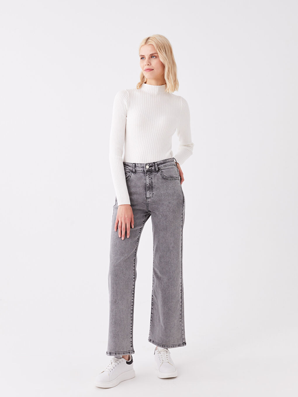 Ekru Yarım Balıkçı Yaka Kendinden Desenli Uzun Kollu Kadın Triko Kazak-2