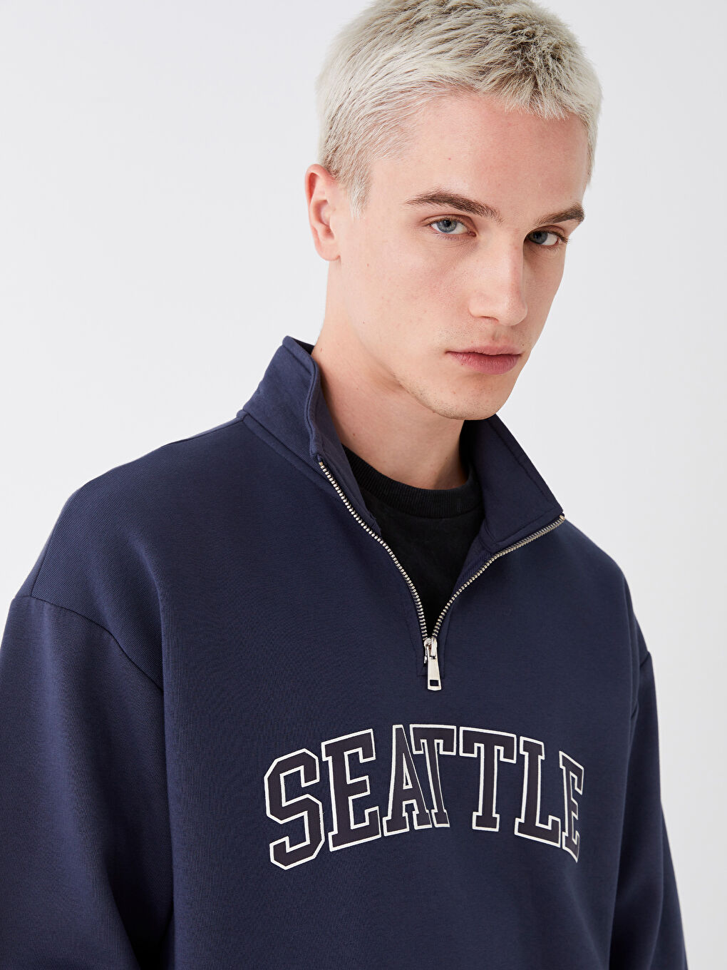 Lacivert Dik Yaka Uzun Kollu Baskılı Erkek Kalın Sweatshirt-1