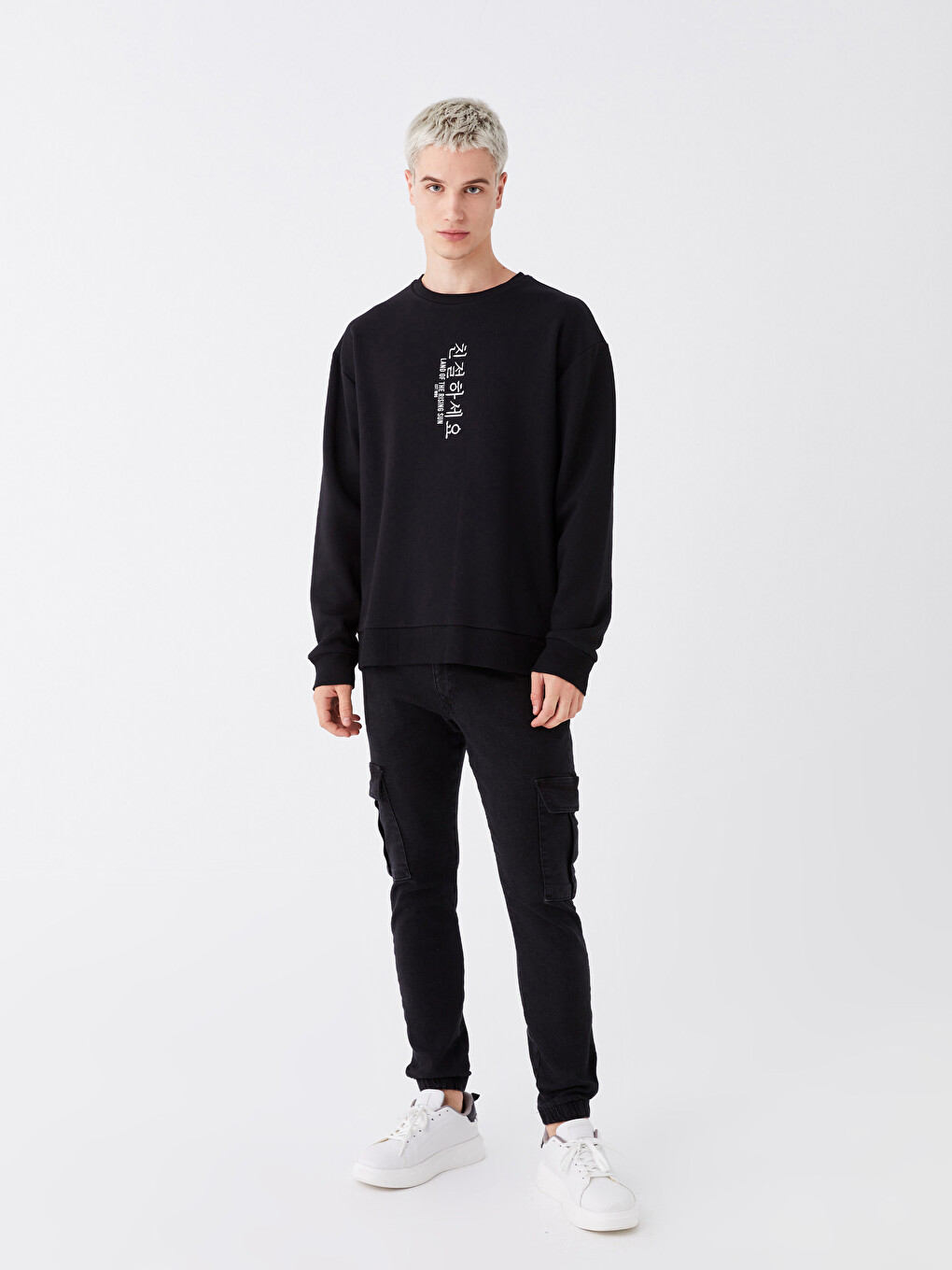 Siyah Bisiklet Yaka Baskılı Erkek Kalın Sweatshirt-1