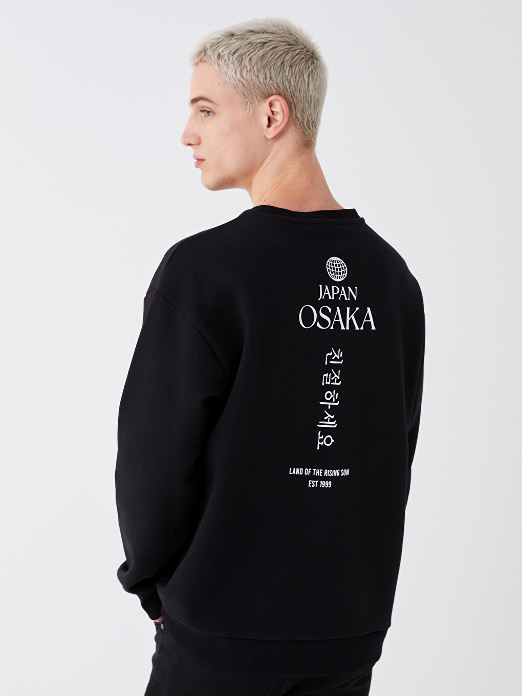 Siyah Bisiklet Yaka Baskılı Erkek Kalın Sweatshirt-3