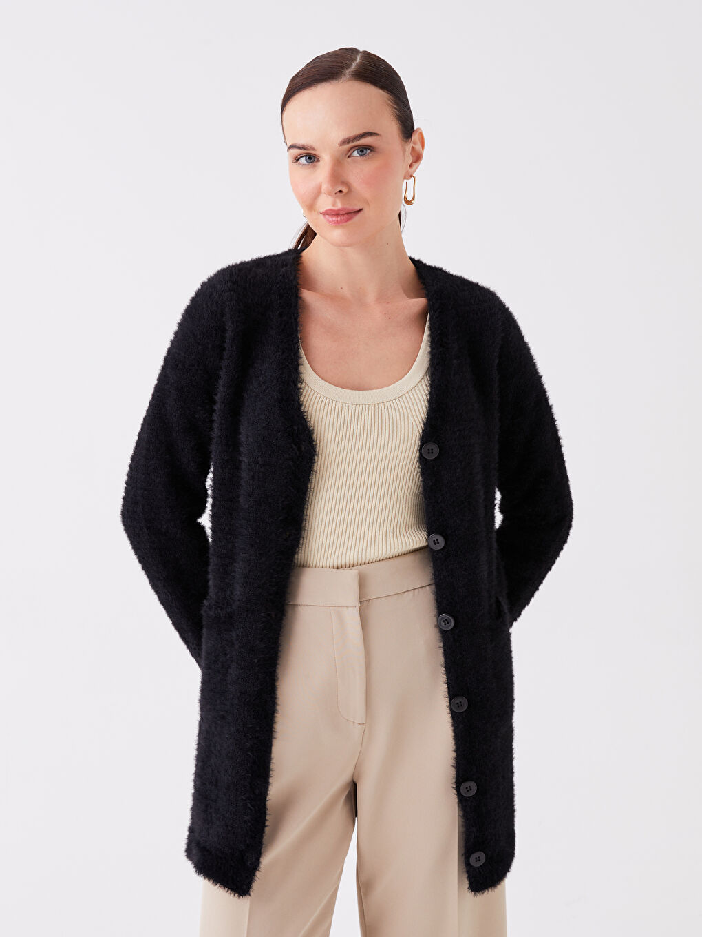 Siyah V Yaka Kadın Triko Hırka-1