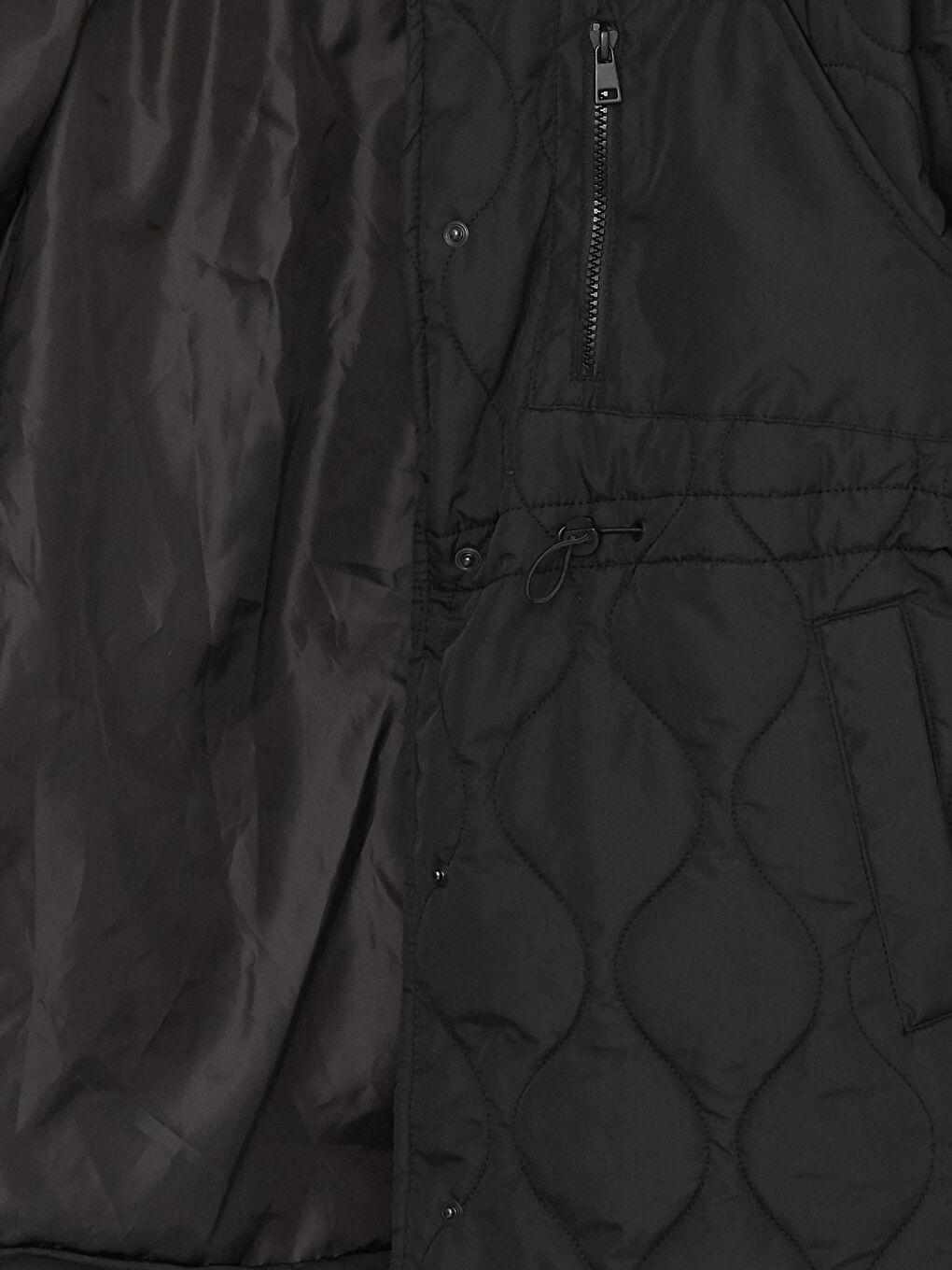 Siyah Kapüşonlu Kendinden Desenli Uzun Kollu Oversize Kadın Şişme Mont-9