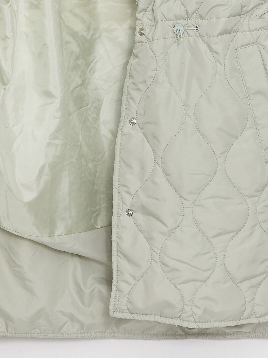 Yeşil Kapüşonlu Kendinden Desenli Uzun Kollu Oversize Kadın Şişme Mont-8