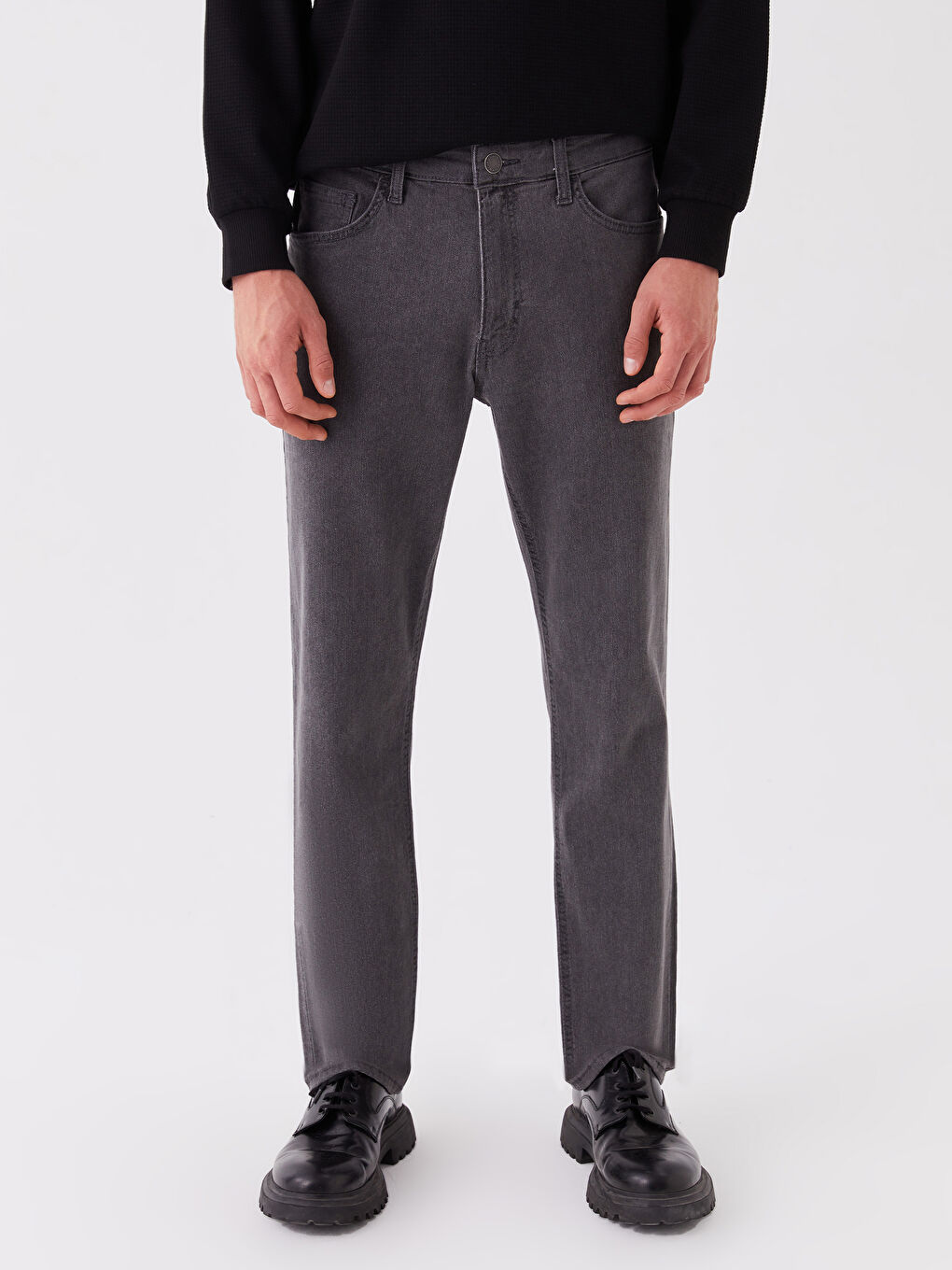 779 جينز بقصة عادية للرجال-3