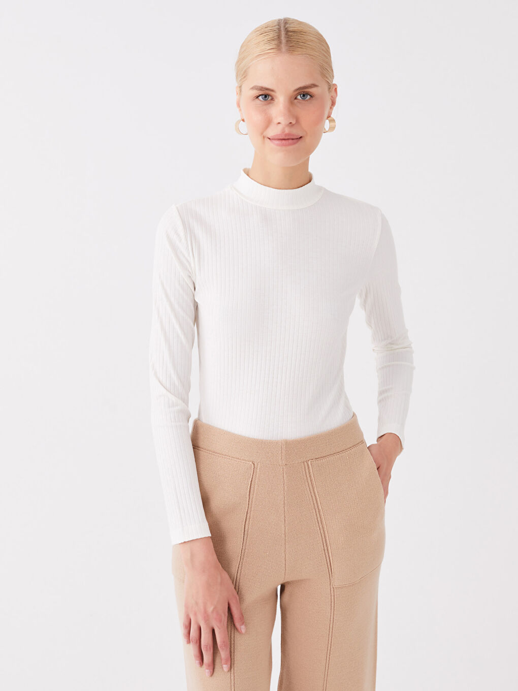 Ekru Yarım Balıkçı Yaka Kendinden Desenli Uzun Kollu Tunik