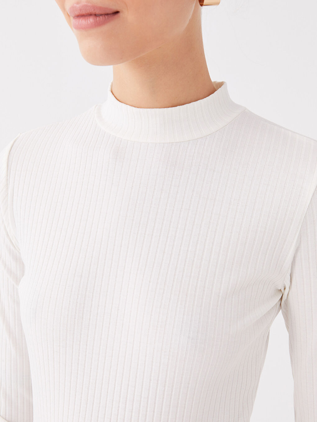 Ekru Yarım Balıkçı Yaka Kendinden Desenli Uzun Kollu Tunik-3