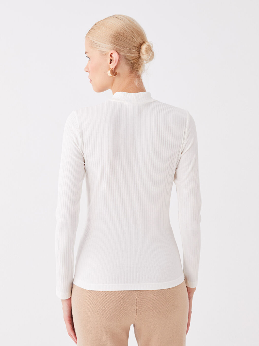 Ekru Yarım Balıkçı Yaka Kendinden Desenli Uzun Kollu Tunik-4