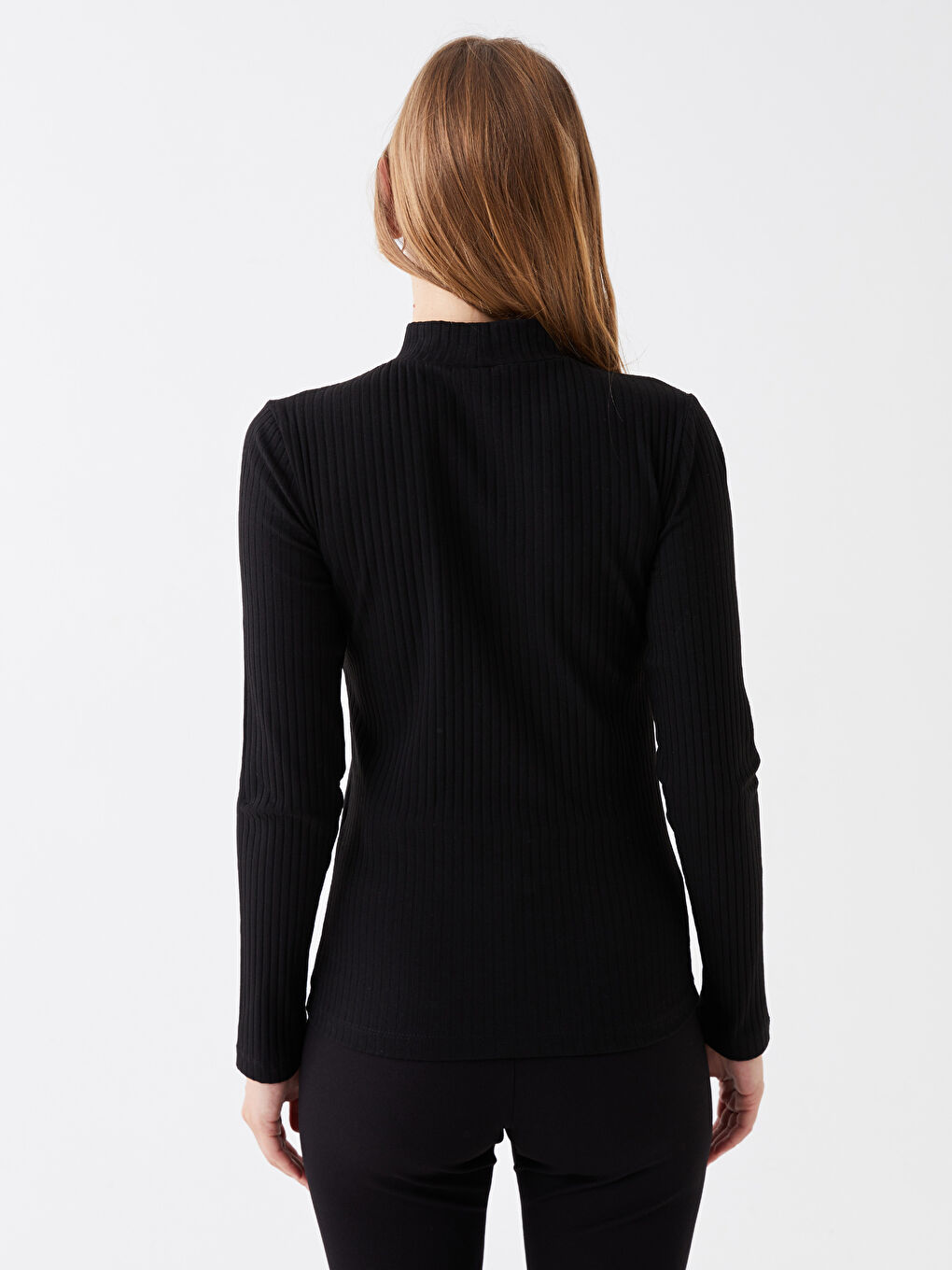 تونيك بأكمام طويلة و بنصف ياقة مُدورة بنقشة ذاتية-9