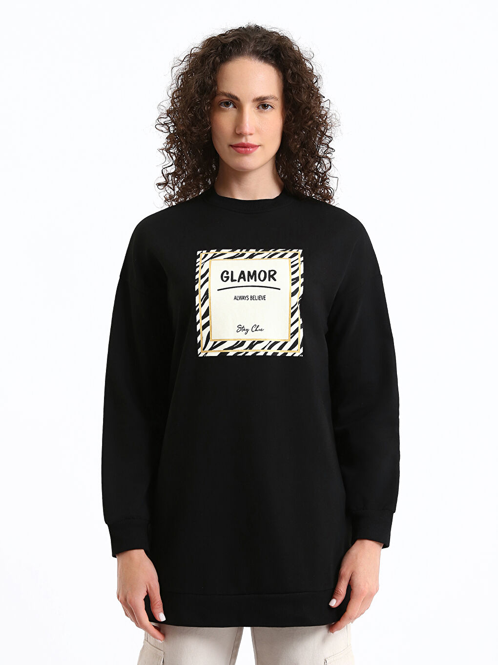 تونیکی سویتشێرتی قۆڵ درێژی چاپکراوی یه‌خه‌ خڕ ئۆڤەرسایز بۆ ژنان-1