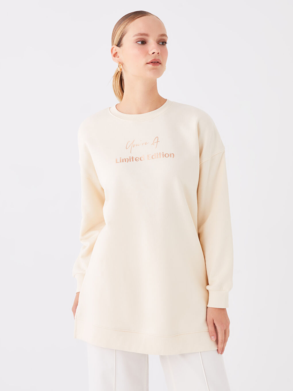 LCW Modest Crew Neck Printed Long Sleeve Oversize Women's Sweatshirt Tunic -W3DV75Z8-KXP