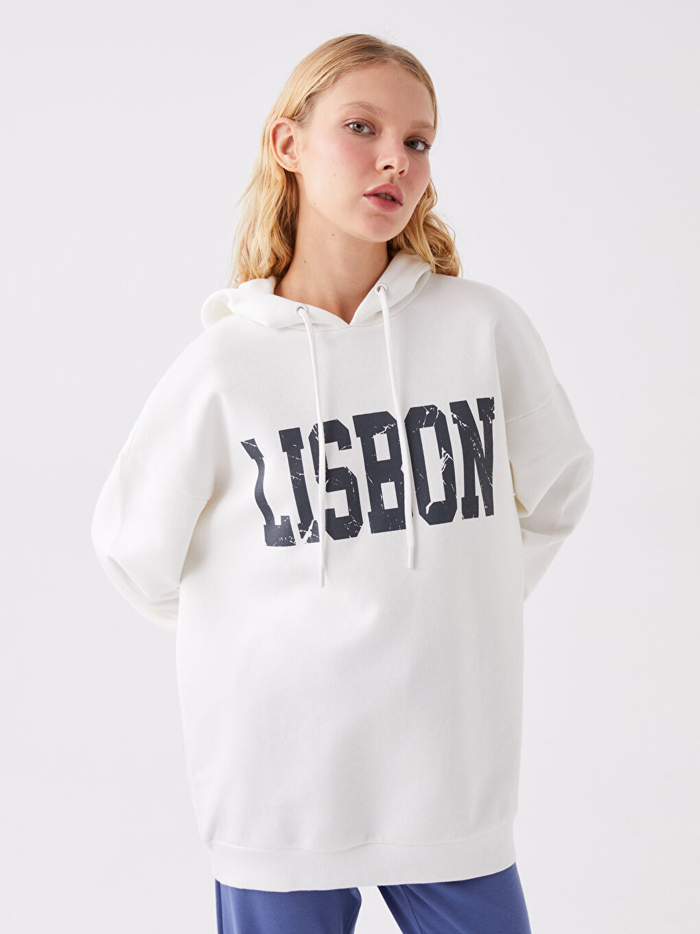 LCW Vision Ekru Baskılı Uzun Kollu Oversize Kadın Hoodie