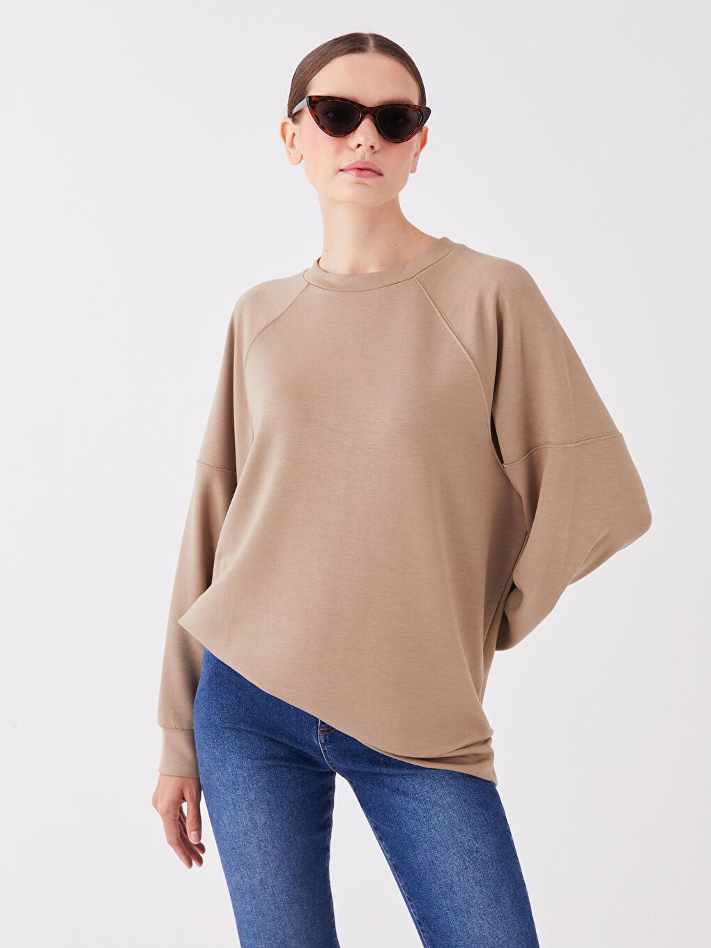 LCW Vision Açık Kahverengi Bisiklet Yaka Oversize Kadın Sweatshirt - 1