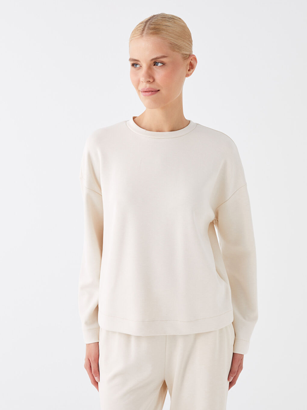 LCW Vision Krem Rengi Bisiklet Yaka Düz Uzun Kollu Oversize Crop Kadın Sweatshirt - 1