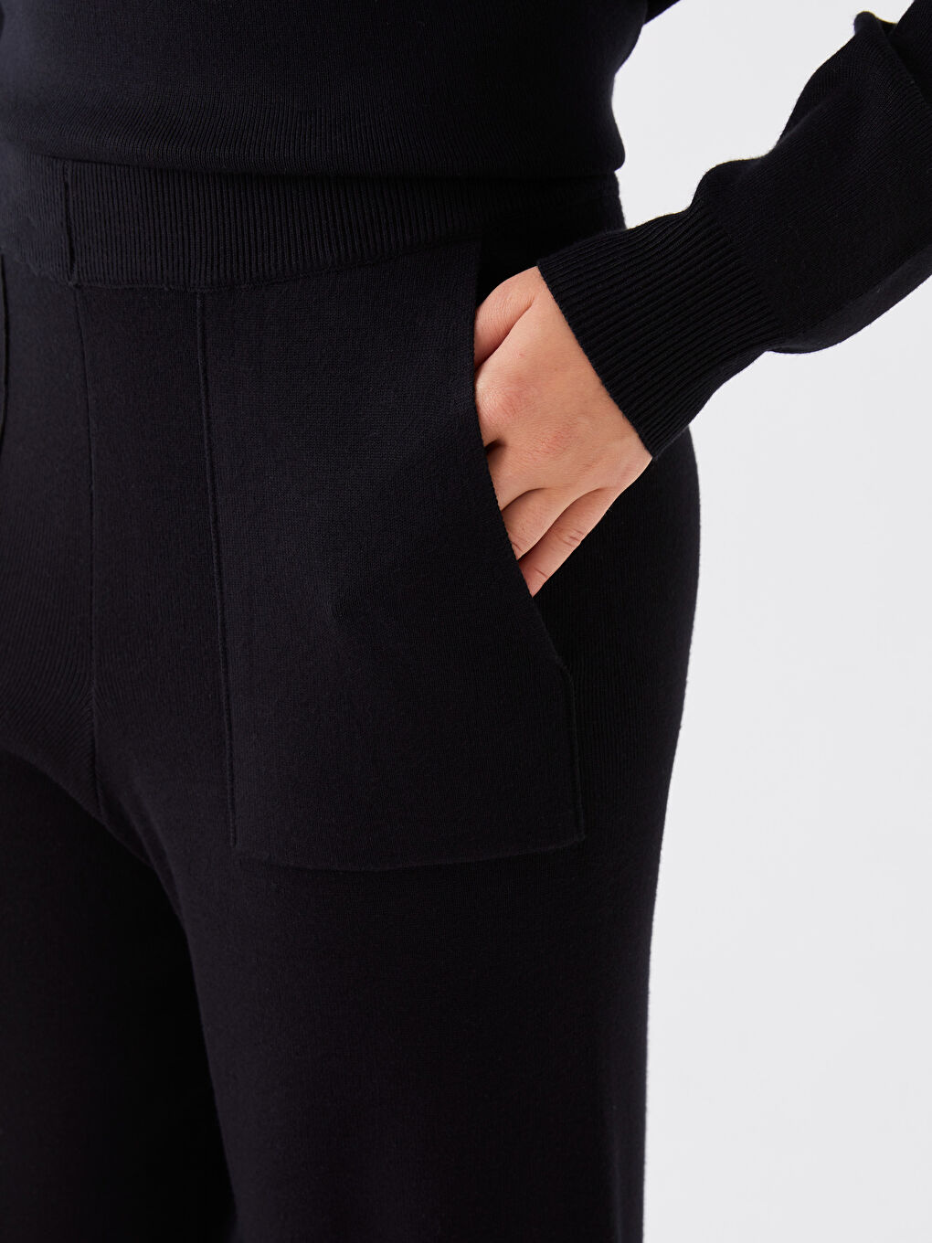 LCW Modest Beli Lastikli Düz Geniş Paça Kadın Triko Pantolon -W3EA96Z8-HEG