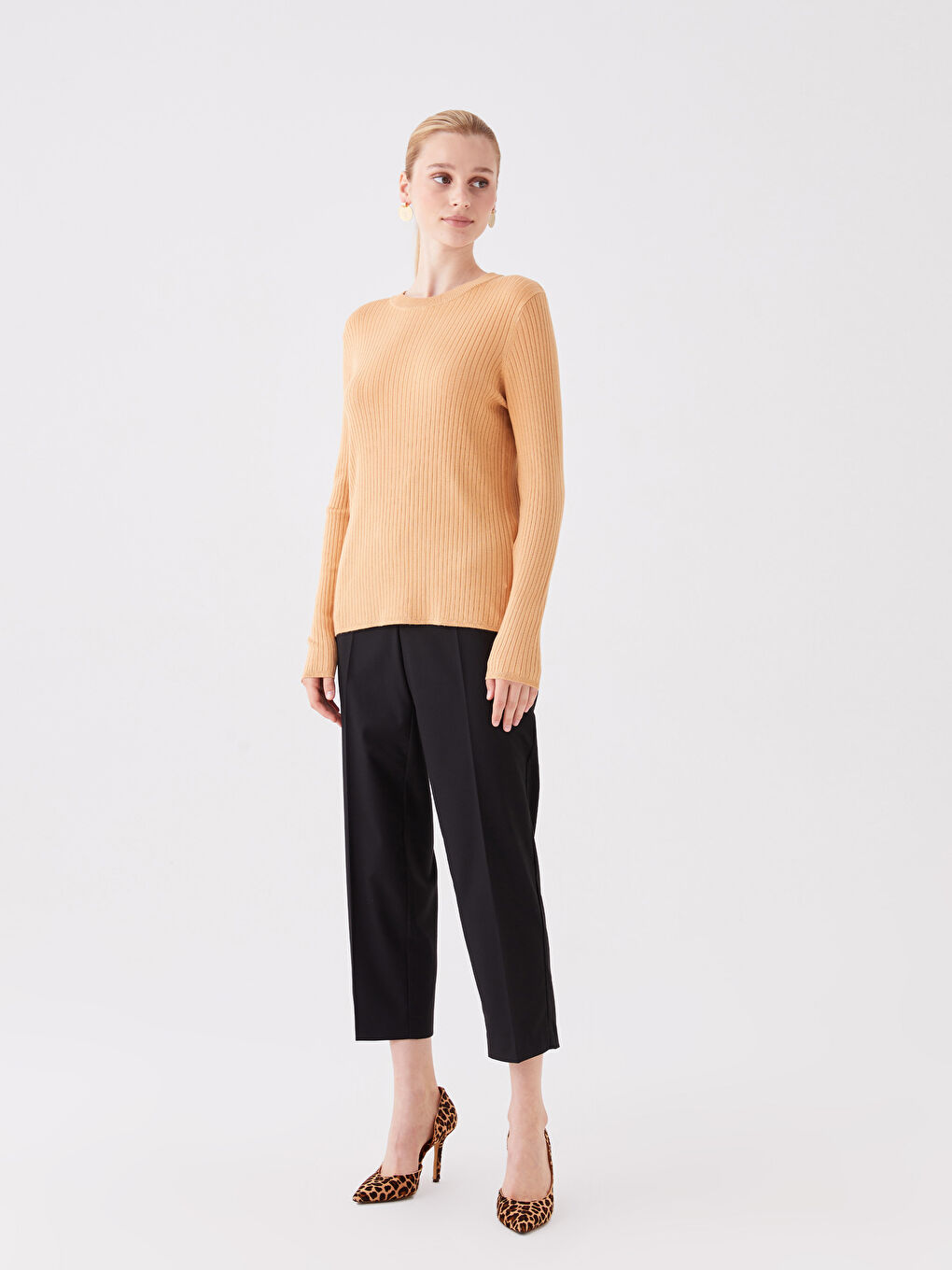 LCW Modest سويتر نسائي بقصة رسمية وأكمام طويلة وفتحة رقبة دائرية -W3EB05Z8-LX8
