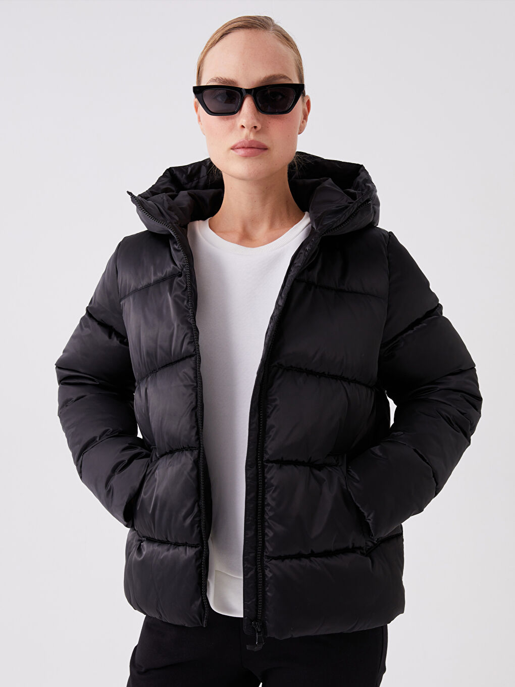 LCWAIKIKI Classic Women's Hooded Plain Puffer Coat -W3EB77Z8-CVL