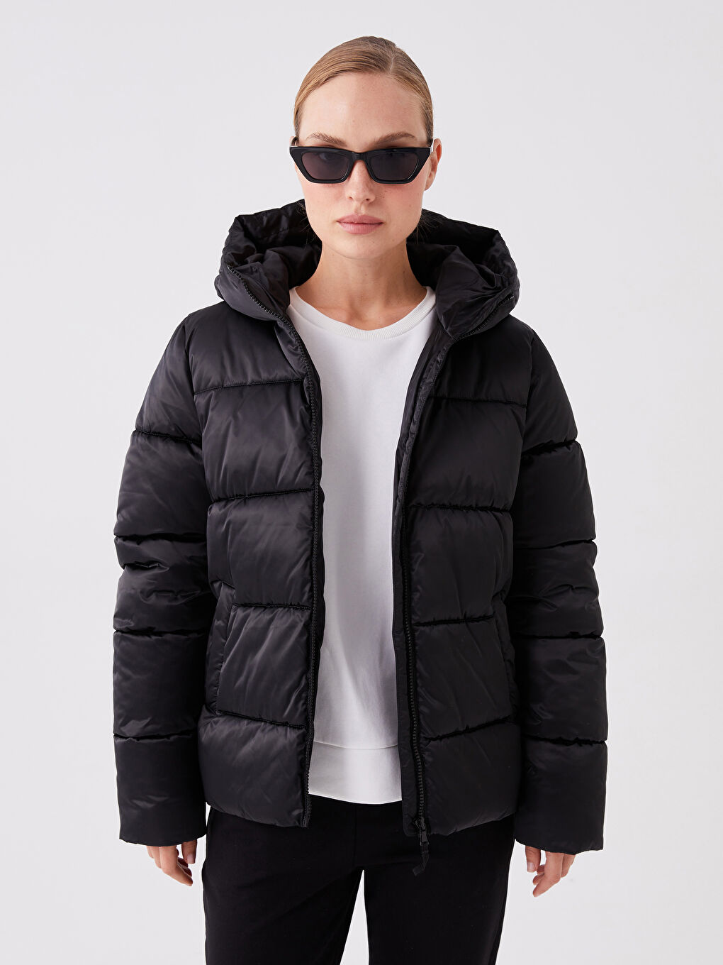 LCWAIKIKI Classic Women's Hooded Plain Puffer Coat -W3EB77Z8-CVL