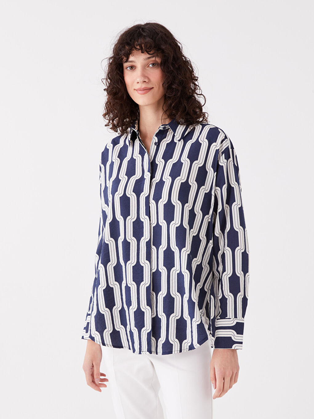 Lacivert Desenli Uzun Kollu Oversize Kadın Gömlek-1