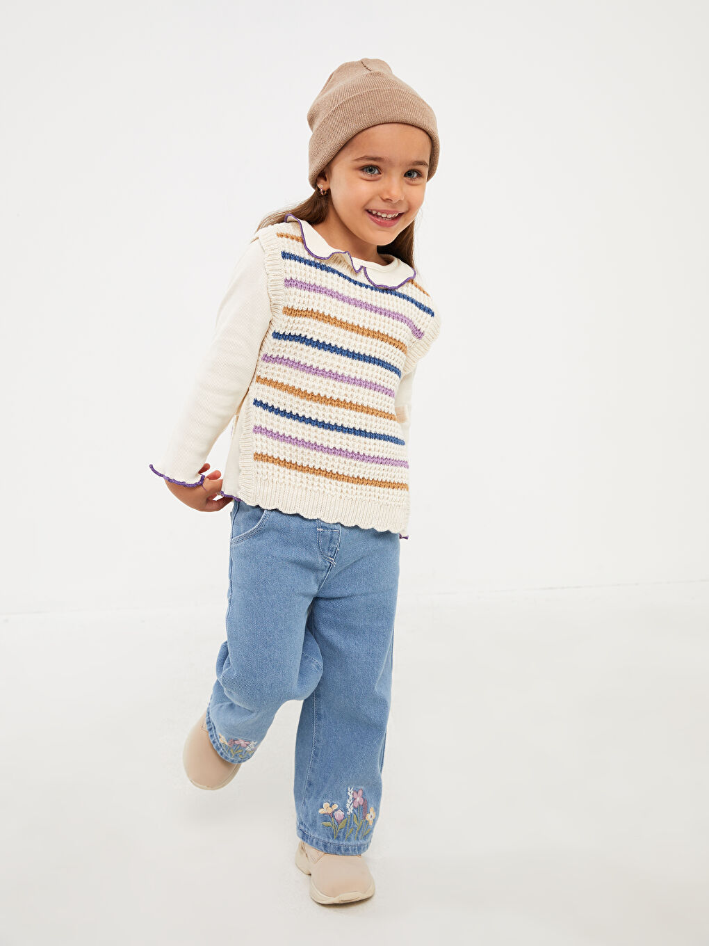 Nakış Detaylı Kız Bebek Jean Pantolon
