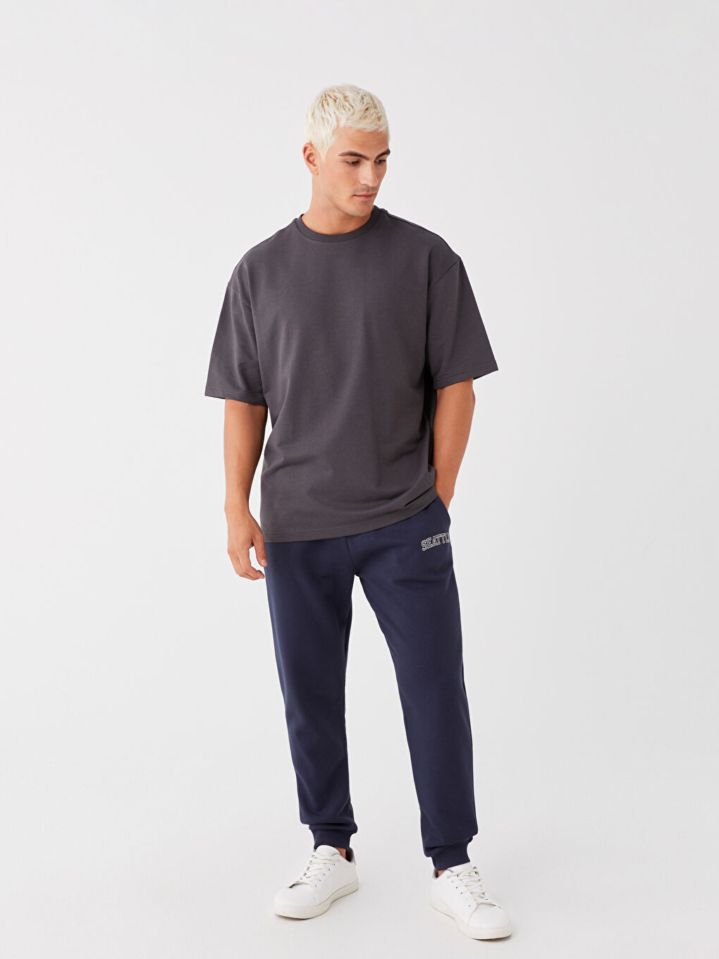 Antrasit Oversize Bisiklet Yaka Kısa Kollu Erkek Tişört-1