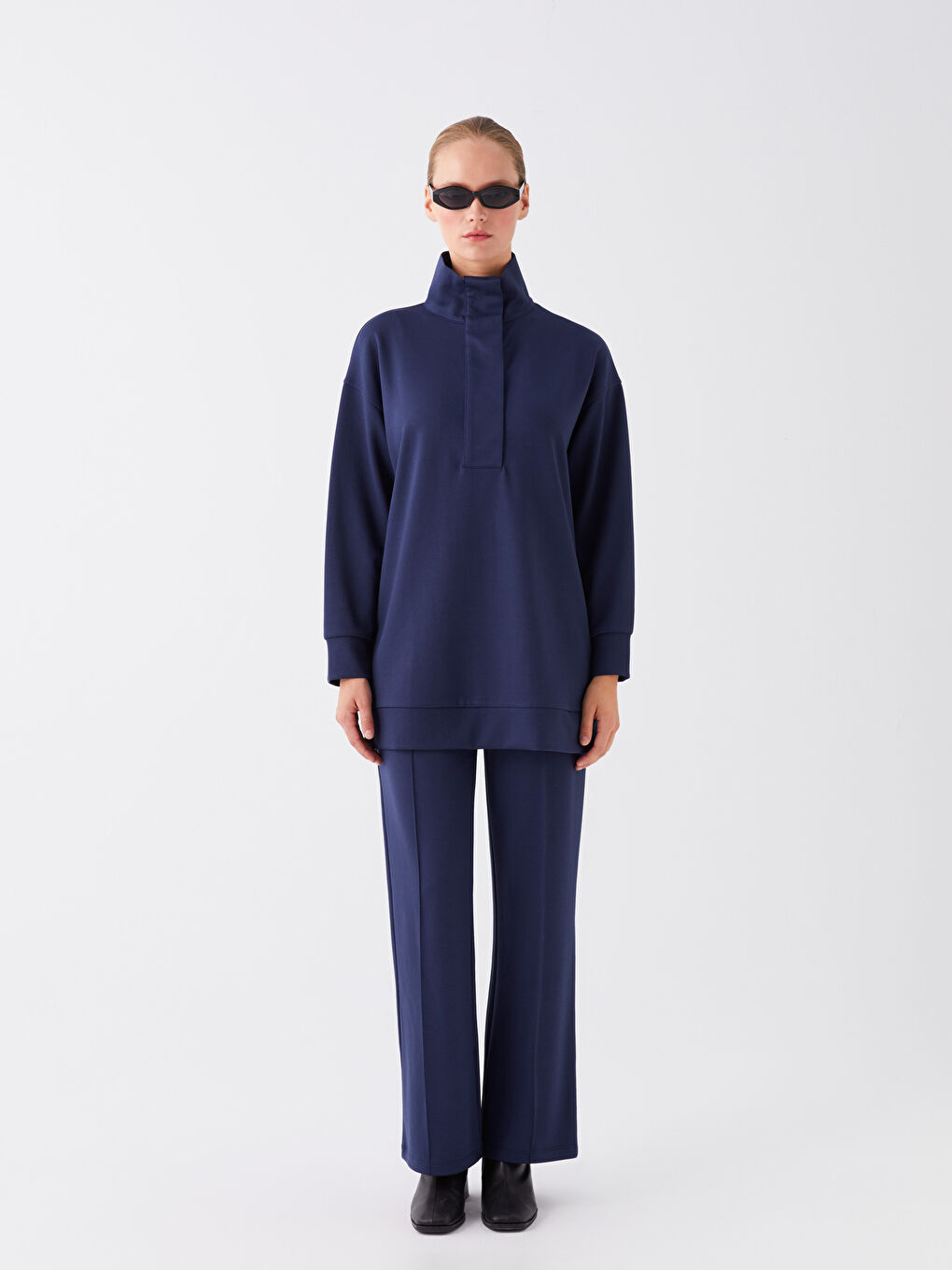 Lacivert Dik Yaka Düz Uzun Kollu Kadın Tunik-2