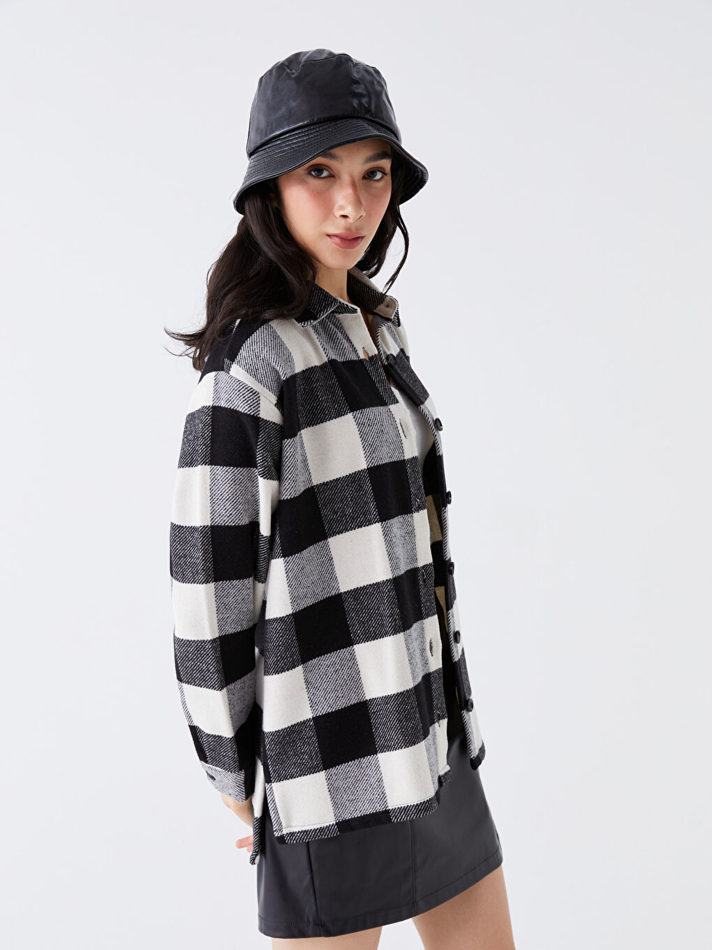 Siyah Ekose Uzun Kollu Oversize Kadın Gömlek-1