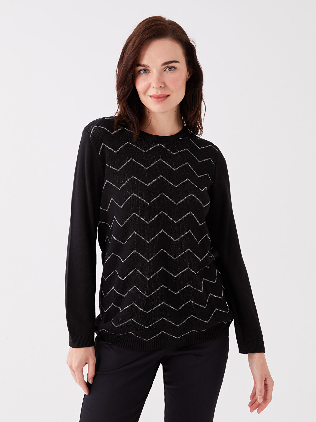 Siyah Bisiklet Yaka Kendinden Desenli Uzun Kollu Kadın Triko Kazak