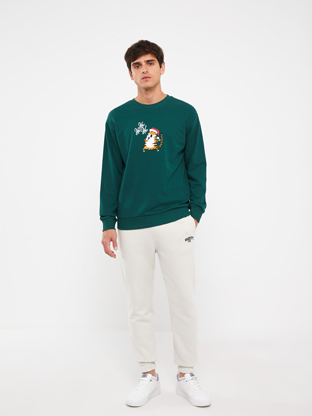 LCW Casual Koyu Yeşil Bisiklet Yaka Uzun Kollu Baskılı Erkek Sweatshirt - 2