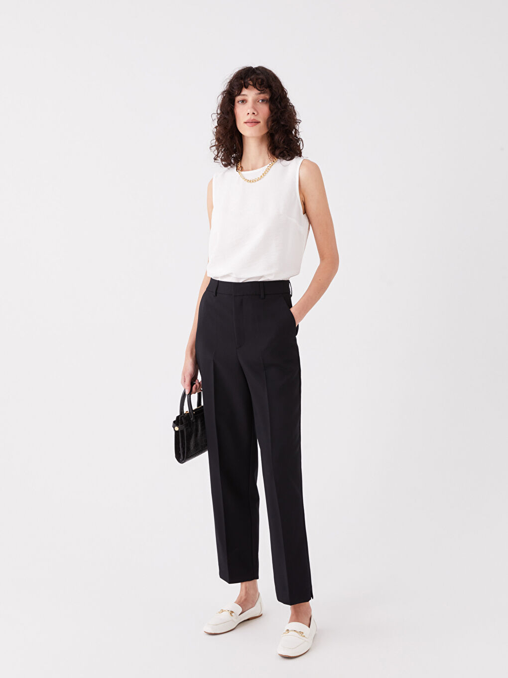 Siyah Kadın Havuç Kesim Düz Pantolon