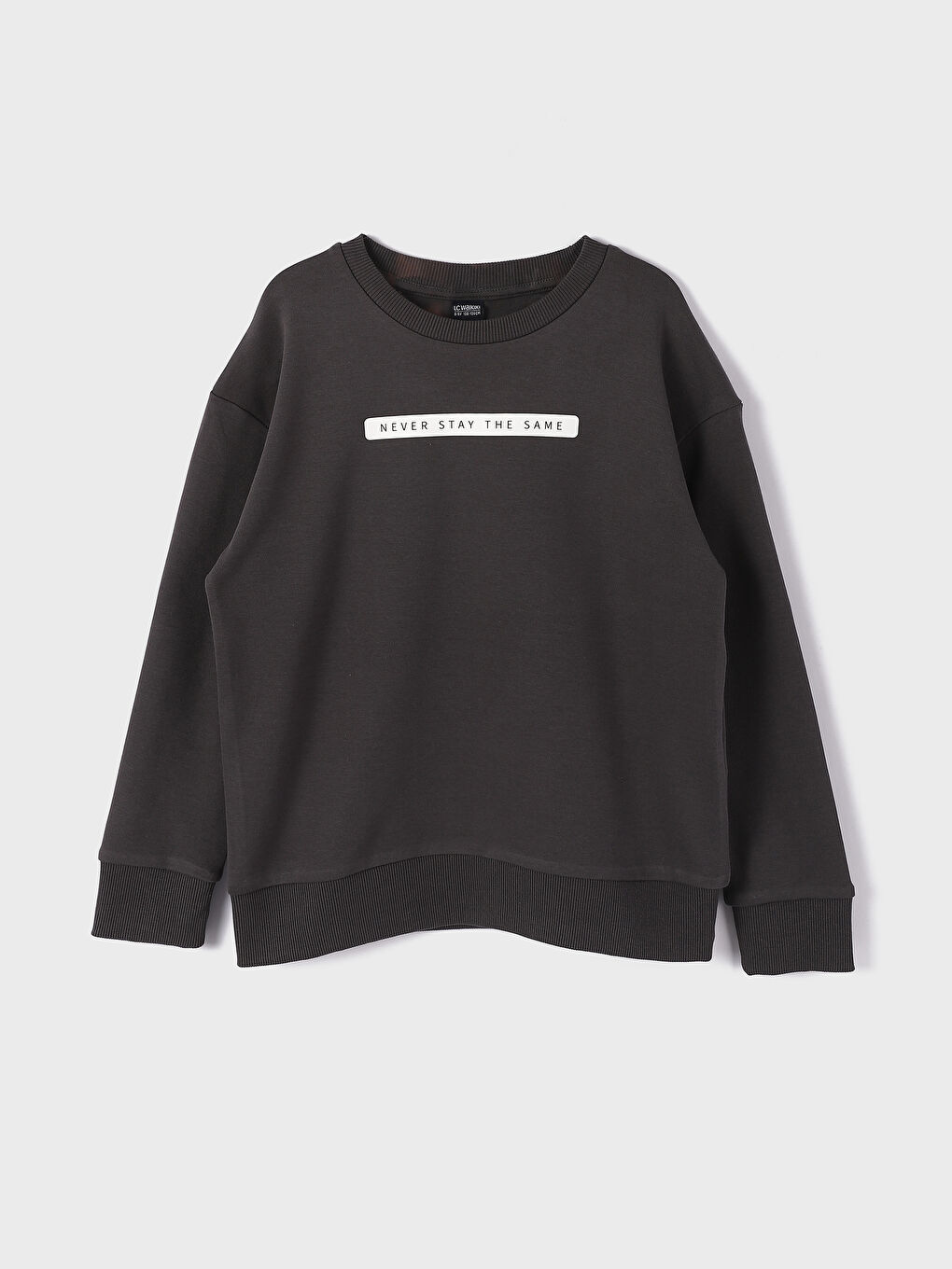 تيشيرت للأولاد بياقة دائرية مطبوع كم طويل