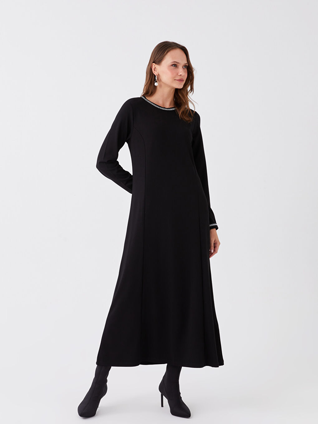 Siyah Bisiklet Yaka Düz Uzun Kollu Kadın Elbise-1