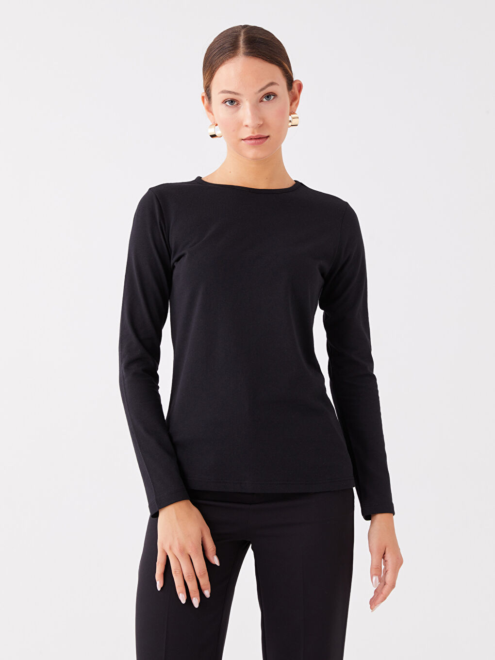 Siyah Bisiklet Yaka Düz Uzun Kollu Kadın Tişört-1