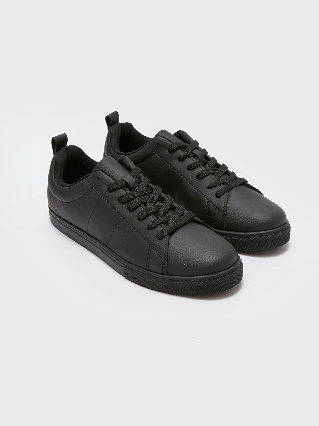 Siyah Bağcıklı Erkek Spor Ayakkabı