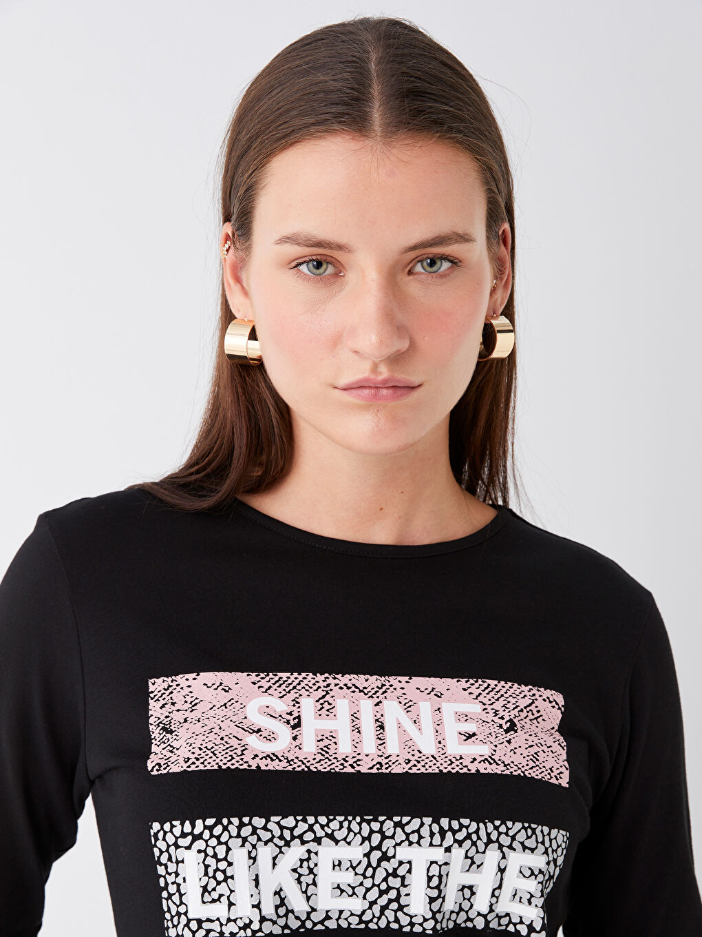 Siyah Bisiklet Yaka Baskılı Uzun Kollu Kadın Tişört-1