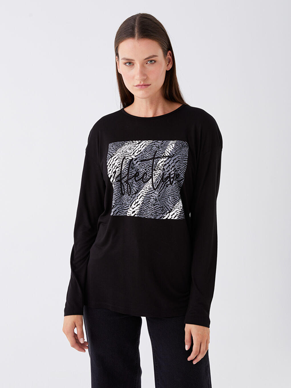 Siyah Bisiklet Yaka Baskılı Uzun Kollu Kadın Tişört