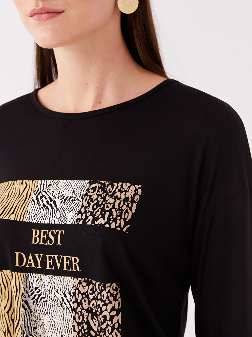 Siyah Bisiklet Yaka Baskılı Uzun Kollu Kadın Tişört-3