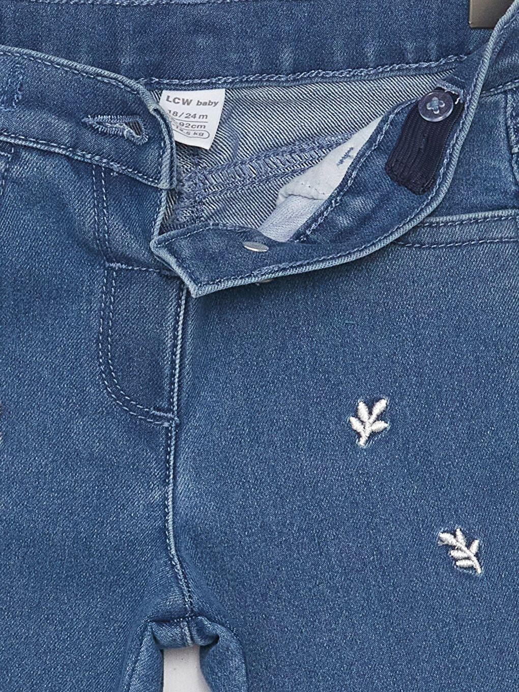 LCW baby Jeans Für Baby Mädchen Mit Stickereidetails -W3FT40Z1-507