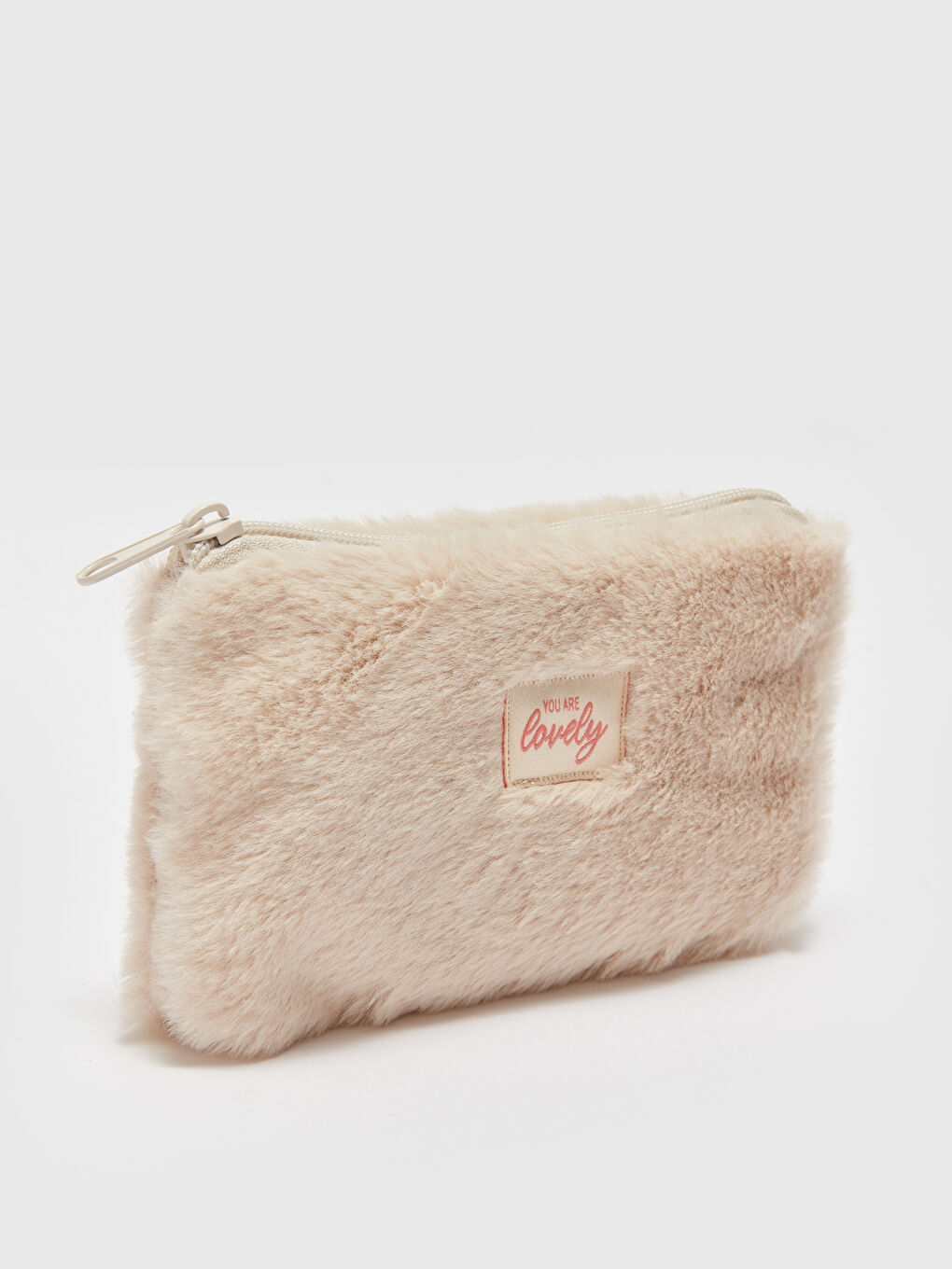 Bej Etiket Detaylı Kadın Pelüş Cüzdan-1