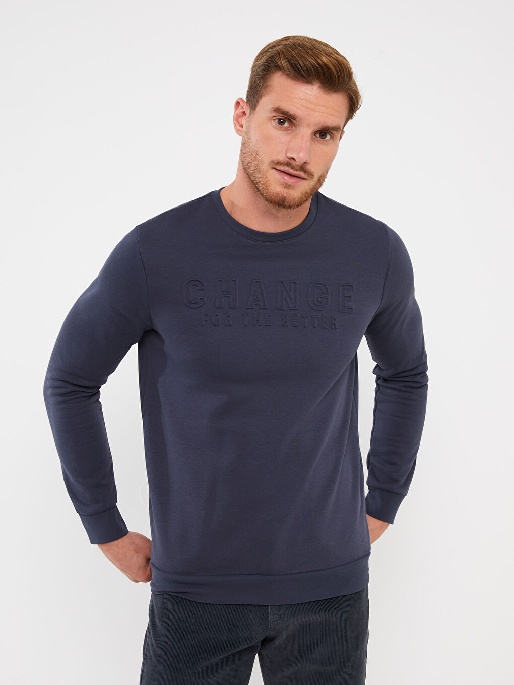 LCWAIKIKI Classic Antrasit Bisiklet Yaka Uzun Kollu Baskılı Erkek Sweatshirt - 1