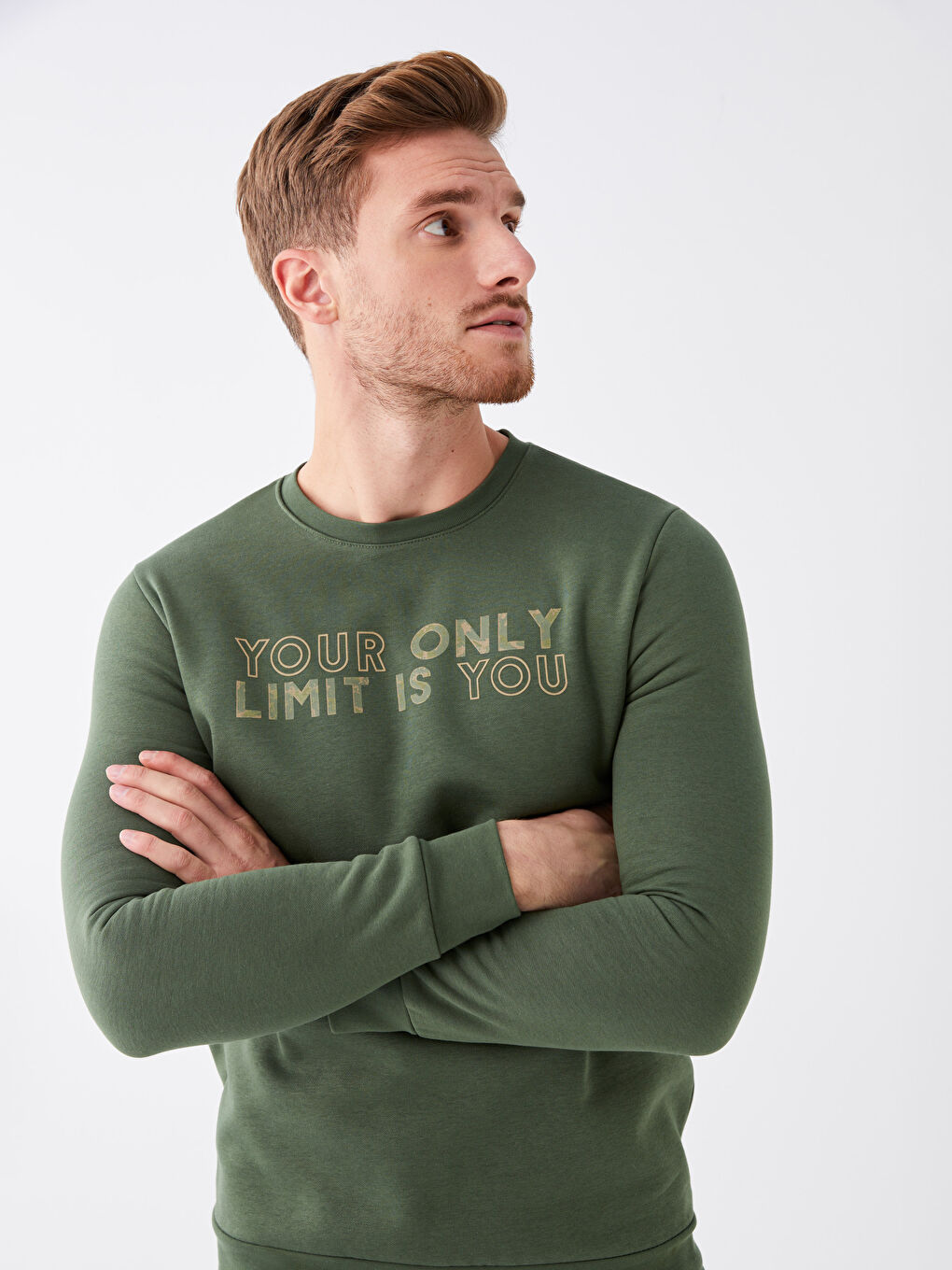 LCWAIKIKI Classic Crew Neck Printed Men's Thick Sweatshirt -W3G095Z8-VF8
