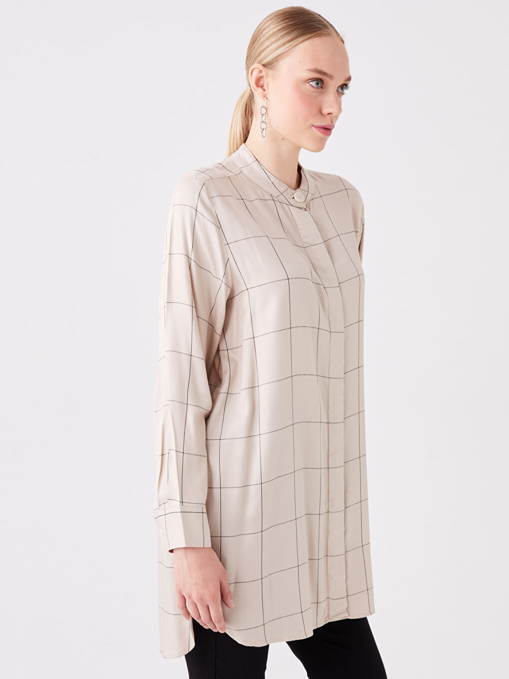 LCWAIKIKI Classic Grandad Collar Plaid Long Sleeve Women's Tunic -W3G254Z8-LKQ