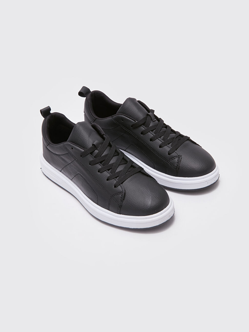 Siyah Bağcıklı Erkek Spor Ayakkabı