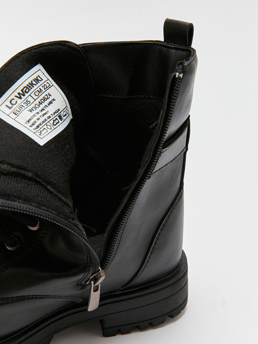 Siyah Deri Görünümlü Kız Çocuk Bot-6