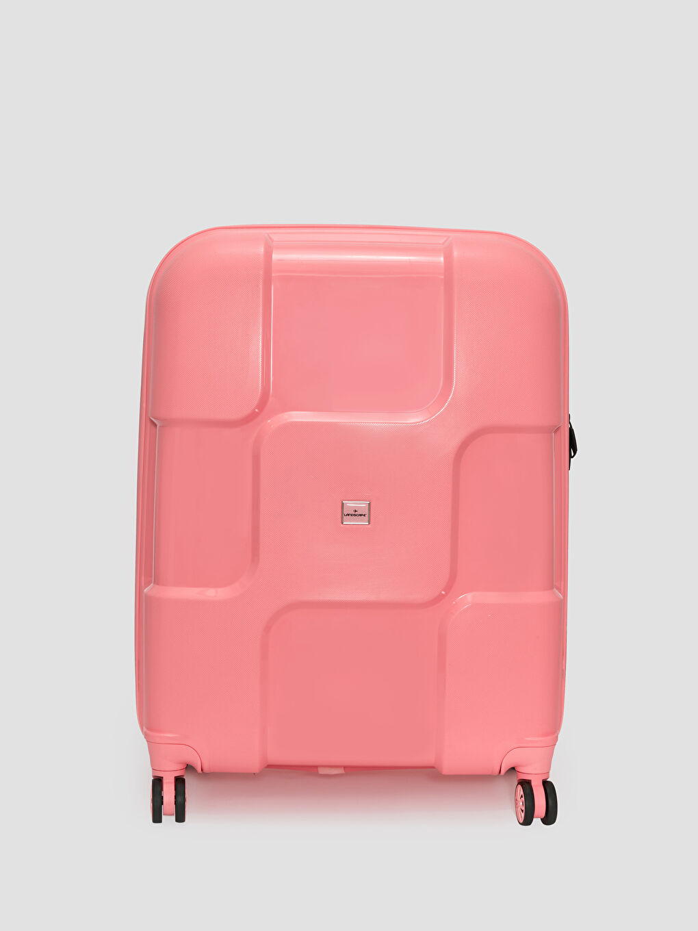 شنطة سفر حجم وسط بمقبض سحب وقفل