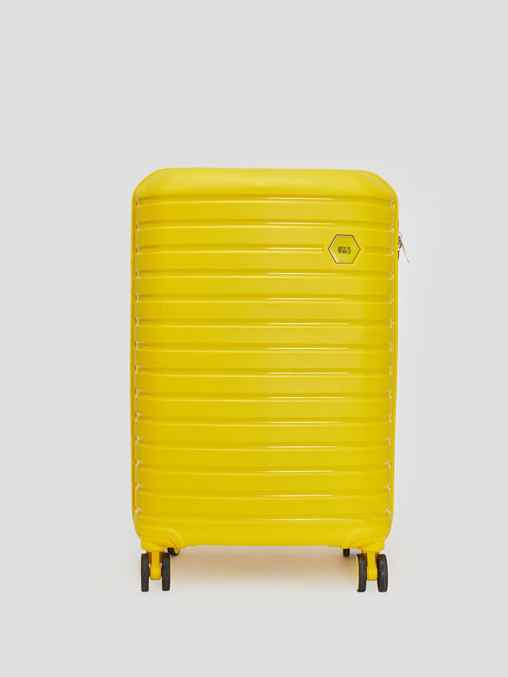 Sarı Kilit Detaylı Çekme Mekanizmalı Orta Boy Valiz