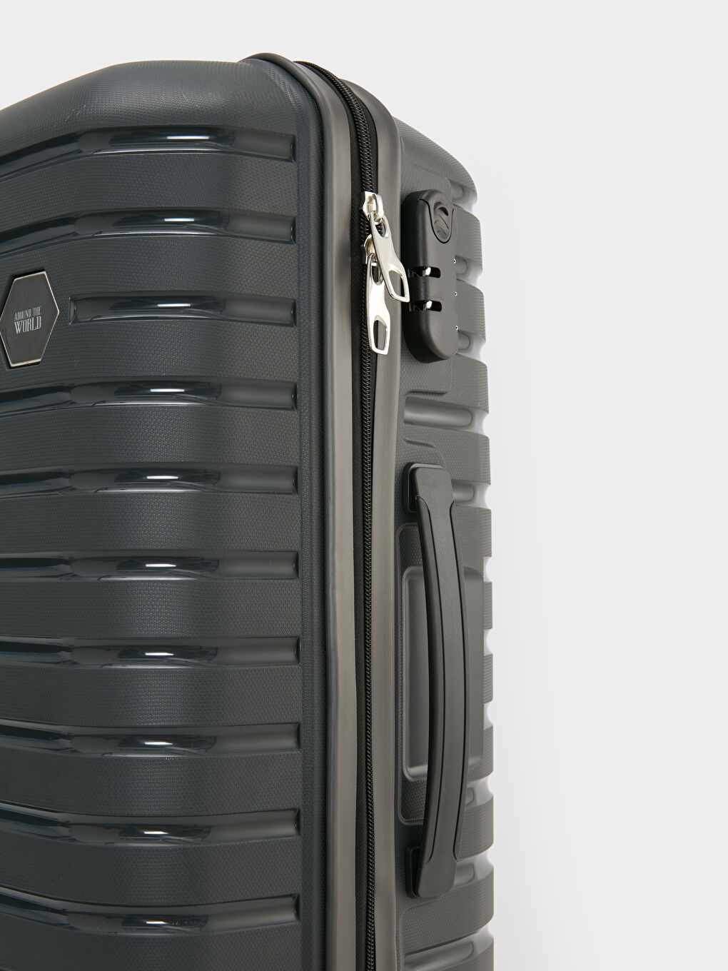 Antrasit Kilit Detaylı Çekme Mekanizmalı Küçük Boy Valiz-4