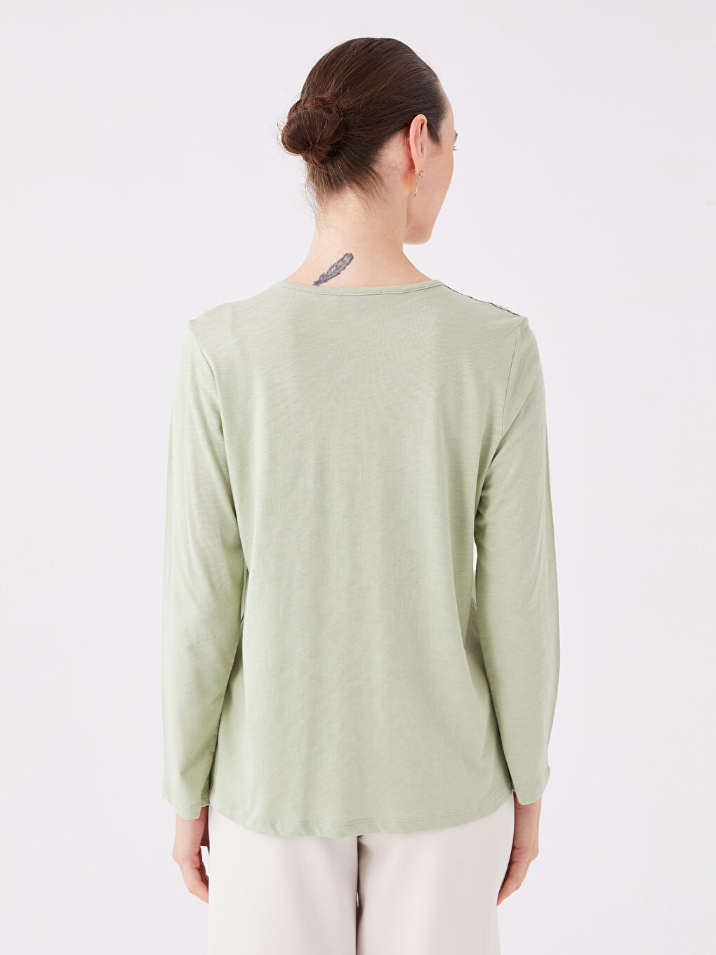 Yeşil Bağlamalı Yaka Nakışlı Uzun Kollu Kadın Bluz-4