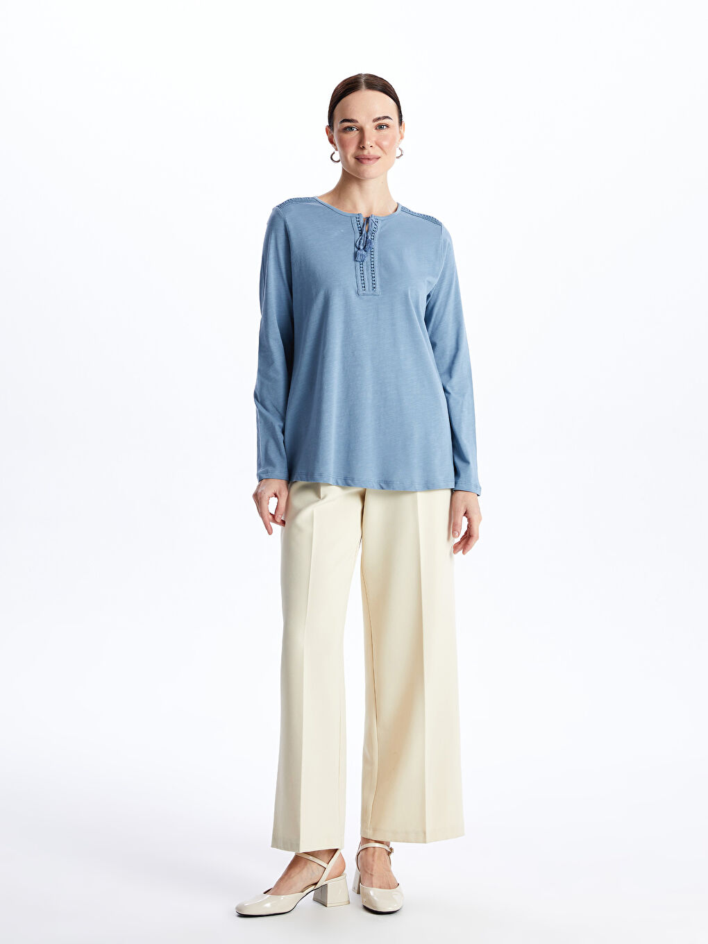 Petrol Bağlamalı Yaka Nakışlı Uzun Kollu Kadın Bluz-2